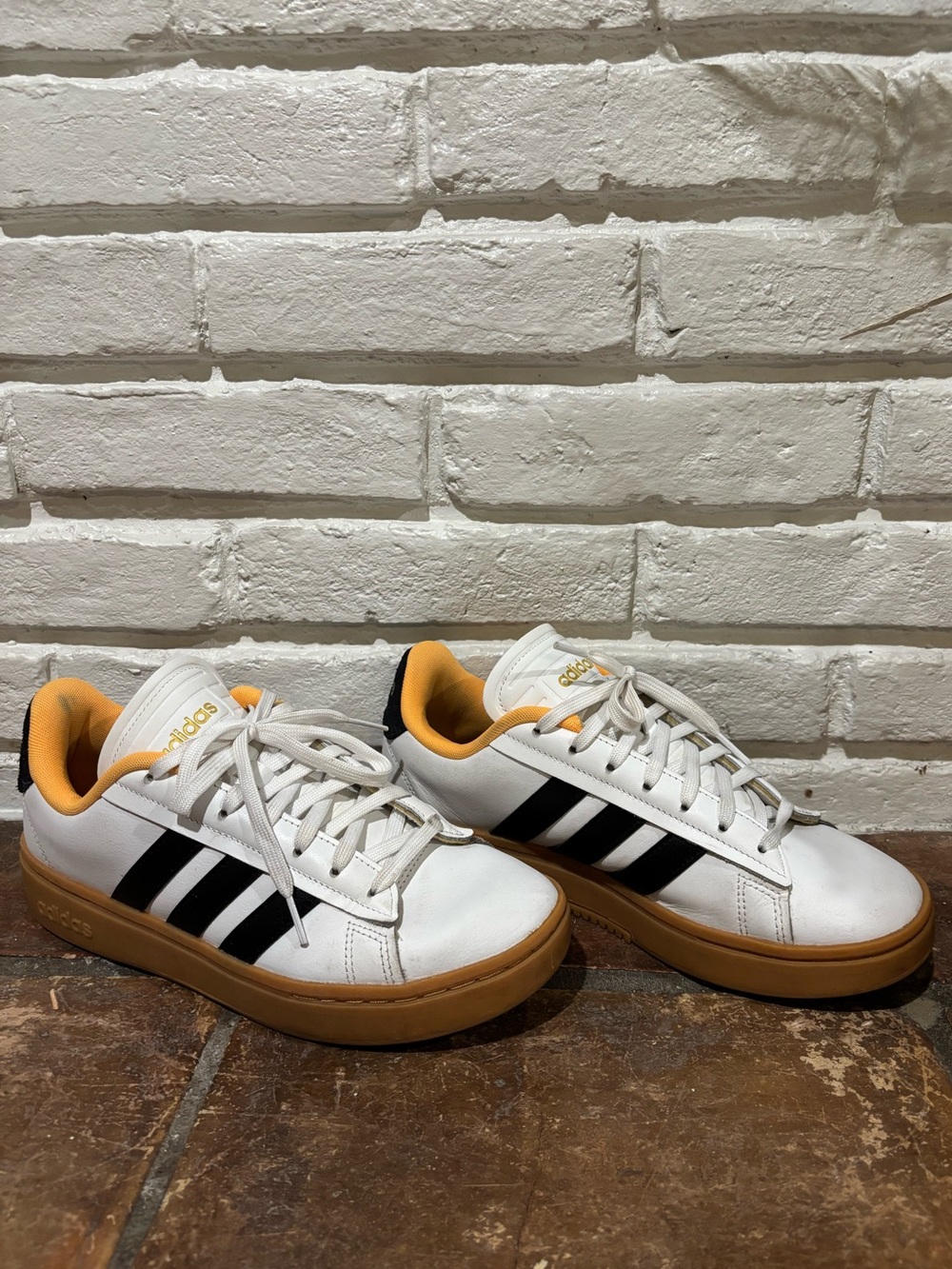 Adidas Grand Court Sneakers